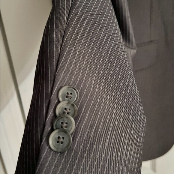 Kenneth Cole Reaction Stripe Suit Jacket. Sz 40 Regular. Lined. Perfect cond. - Picture 7 of 10